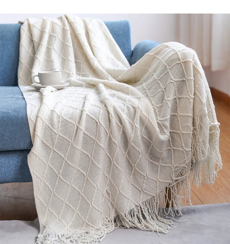 Chunky Knitted Throw Blanket with Tassels – Oversized Farmhouse Luxury Comfort