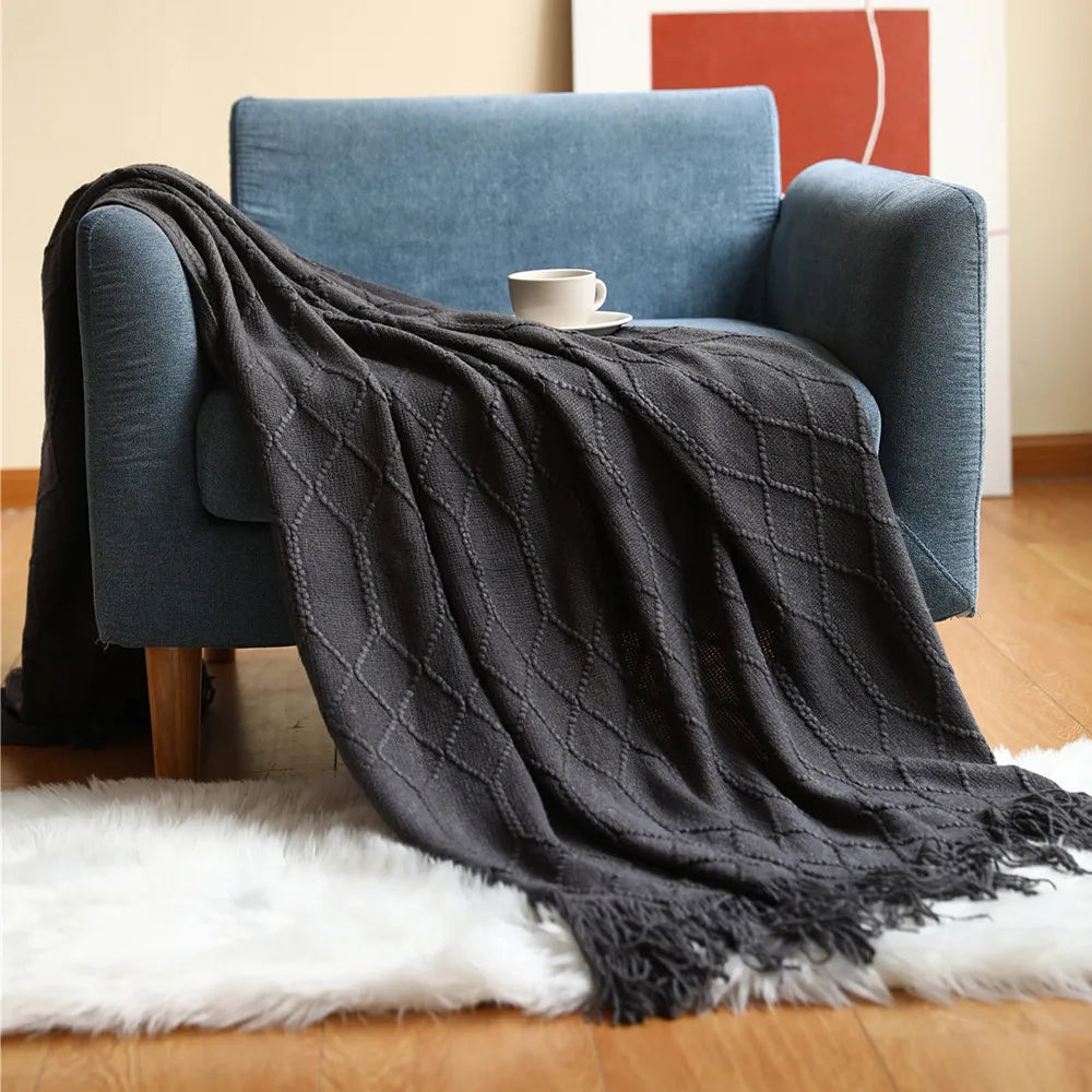 Chunky Knitted Throw Blanket with Tassels – Oversized Farmhouse Luxury Comfort