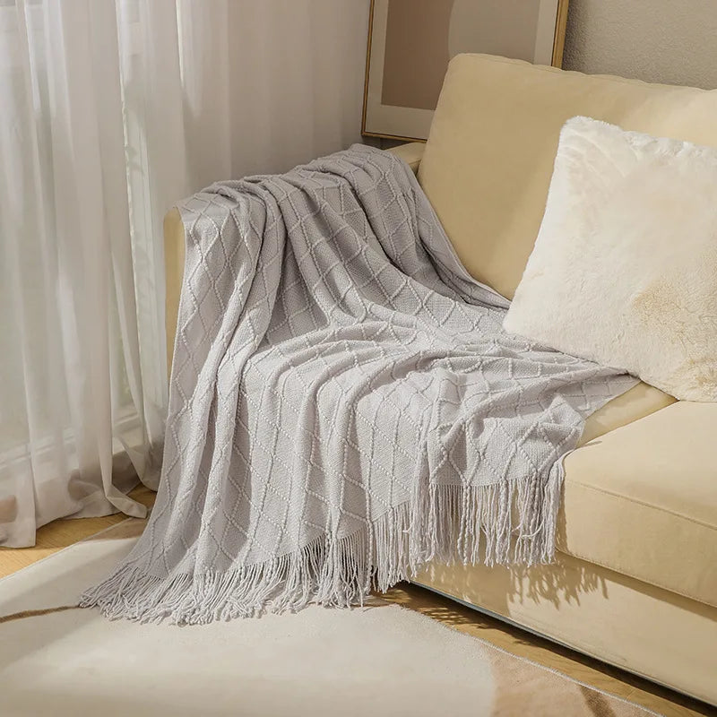 Chunky Knitted Throw Blanket with Tassels – Oversized Farmhouse Luxury Comfort