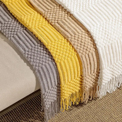 Chunky Knitted Throw Blanket with Tassels – Oversized Farmhouse Luxury Comfort
