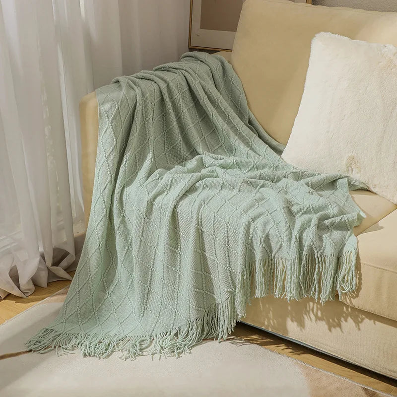 Chunky Knitted Throw Blanket with Tassels – Oversized Farmhouse Luxury Comfort