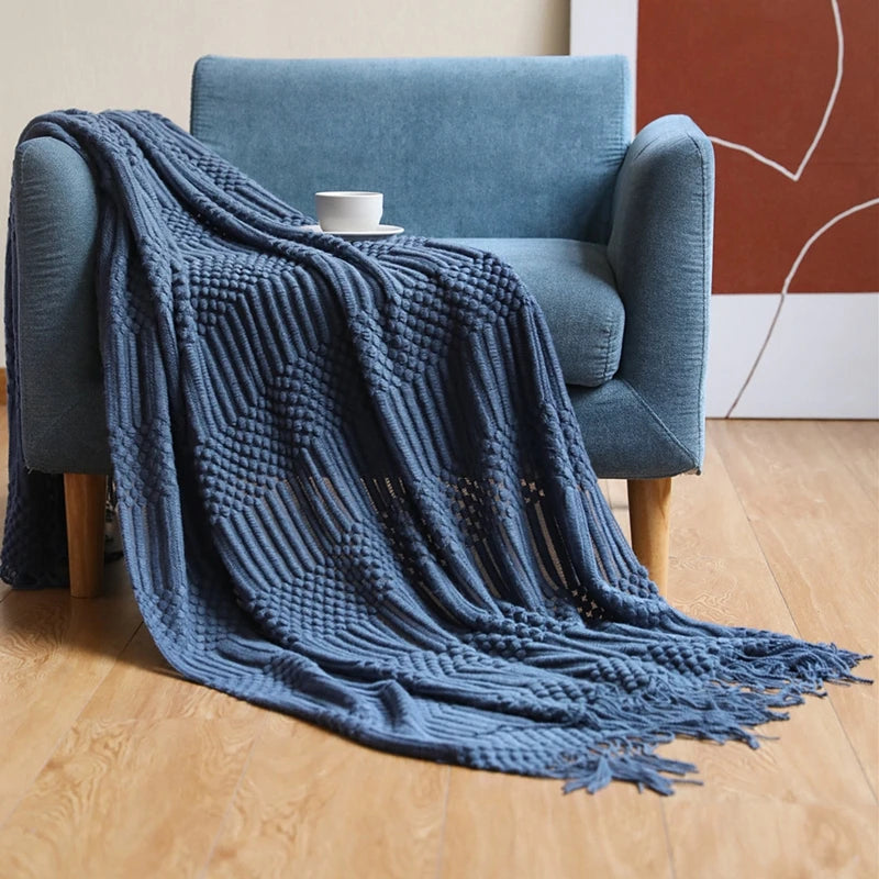Chunky Knitted Throw Blanket with Tassels – Oversized Farmhouse Luxury Comfort
