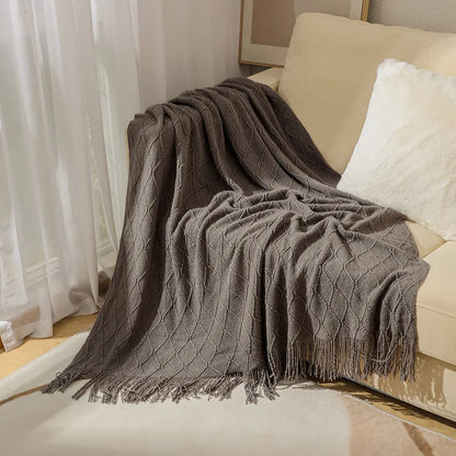 Chunky Knitted Throw Blanket with Tassels – Oversized Farmhouse Luxury Comfort
