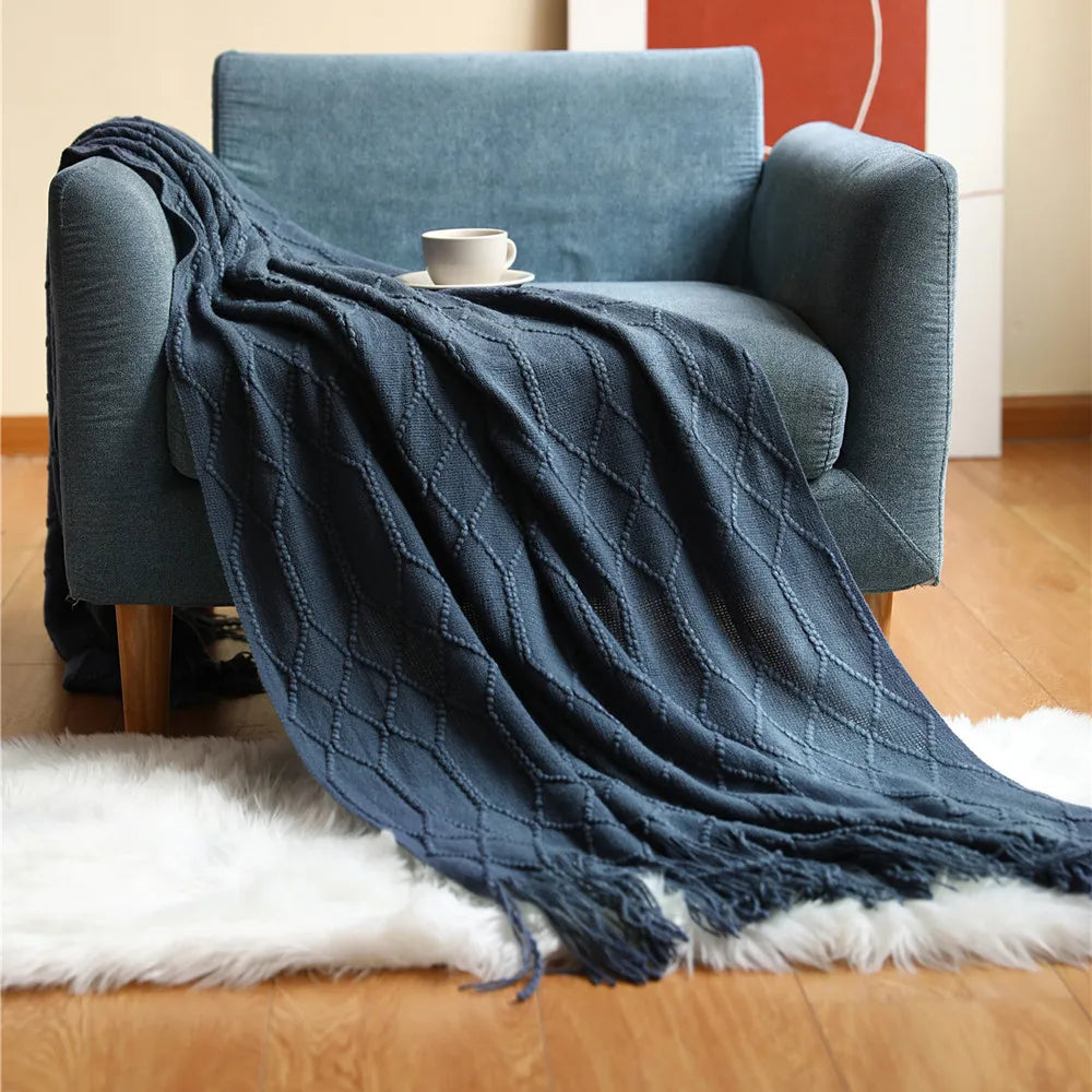 Chunky Knitted Throw Blanket with Tassels – Oversized Farmhouse Luxury Comfort